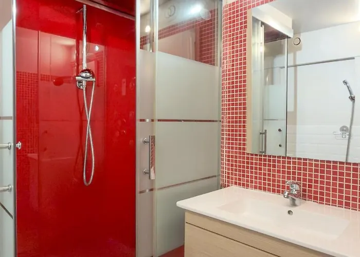 Independant En Calme, Jardins Et Piscine A 5 Min De La Nice