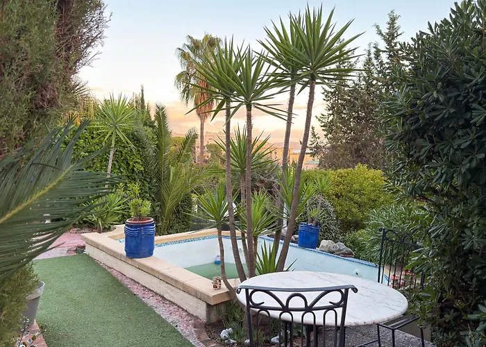 Pensionat Independant En Calme, Jardins Et Piscine A 5 Min De La
