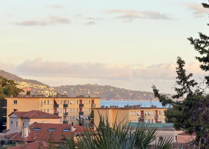 Pensionat Independant En Calme, Jardins Et Piscine A 5 Min De La