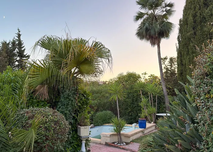 Pensionat Independant En Calme, Jardins Et Piscine A 5 Min De La Nice